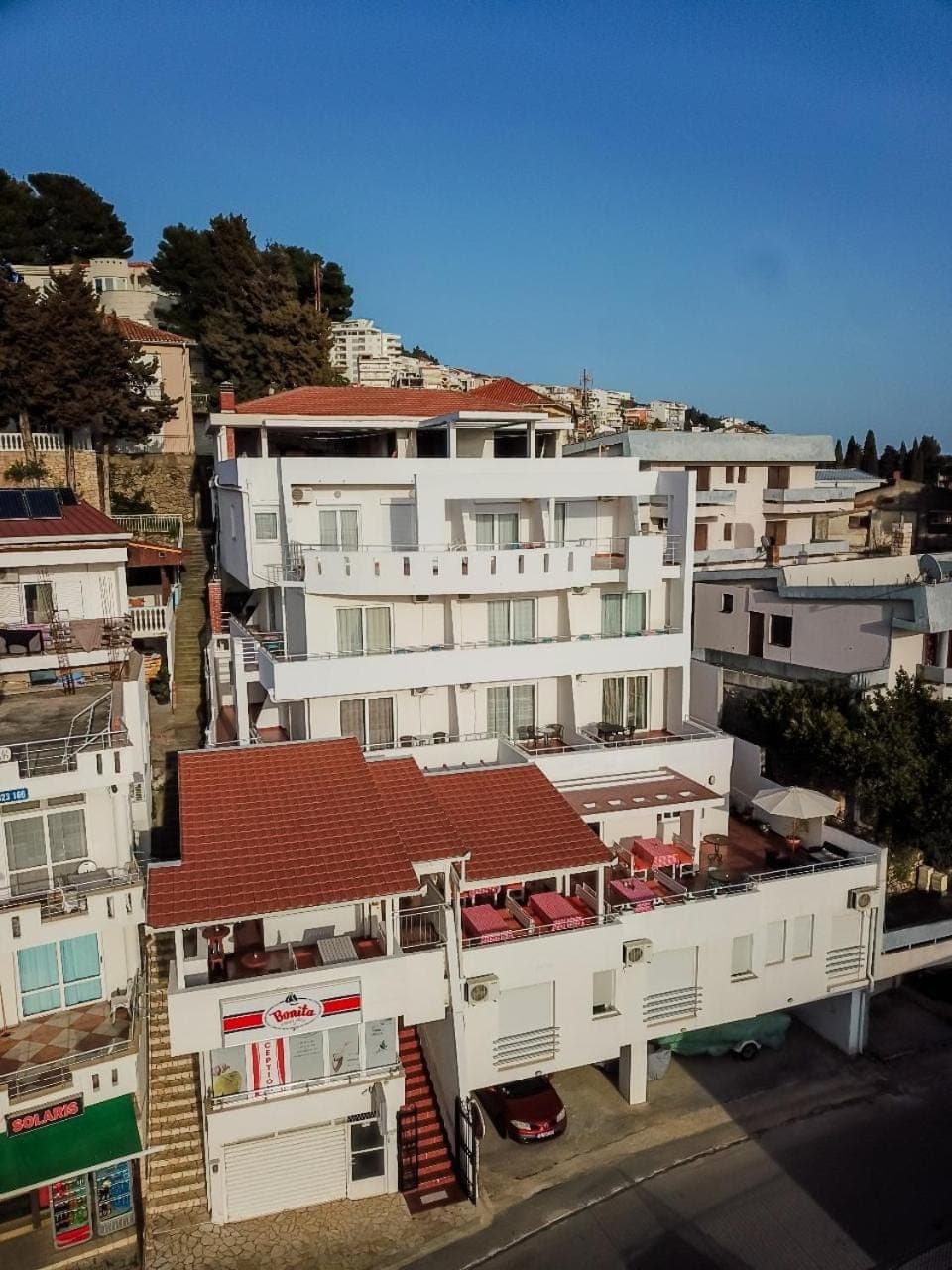 Property building, Neighbourhood, Balcony/Terrace