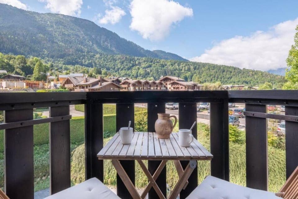 Spring, Day, View (from property/room), Balcony/Terrace, Mountain view