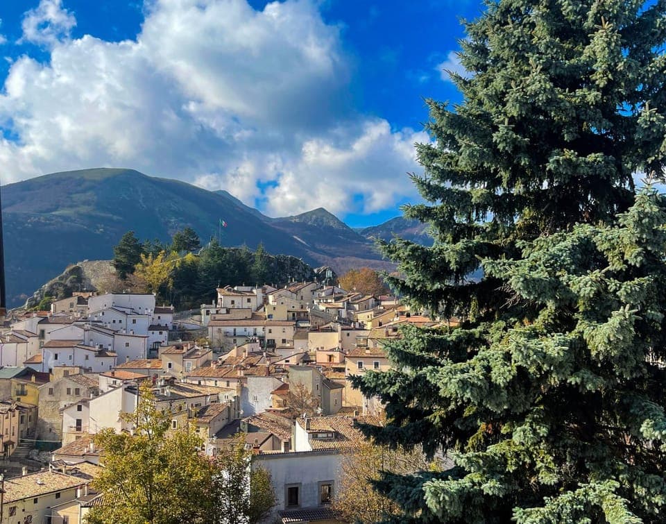Nearby landmark, Natural landscape, City view, Mountain view