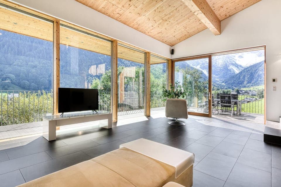 Communal lounge/ TV room, TV and multimedia, Floor plan