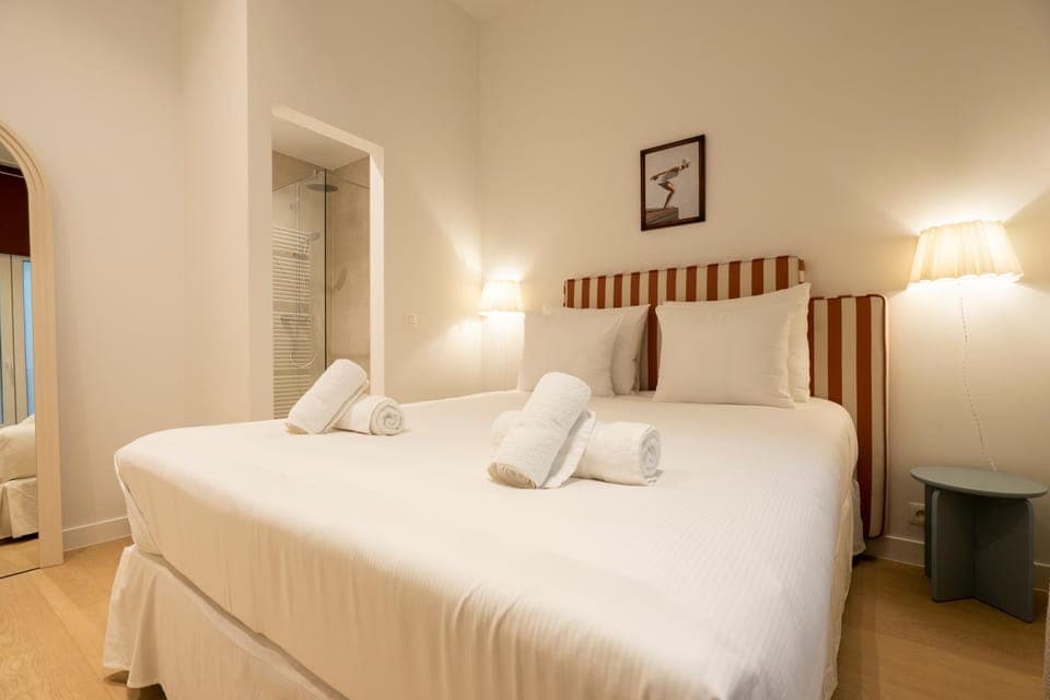 Bed, Bathroom, Bedroom