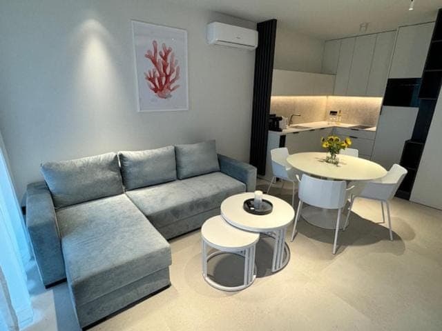 Living room, Seating area, air conditioner