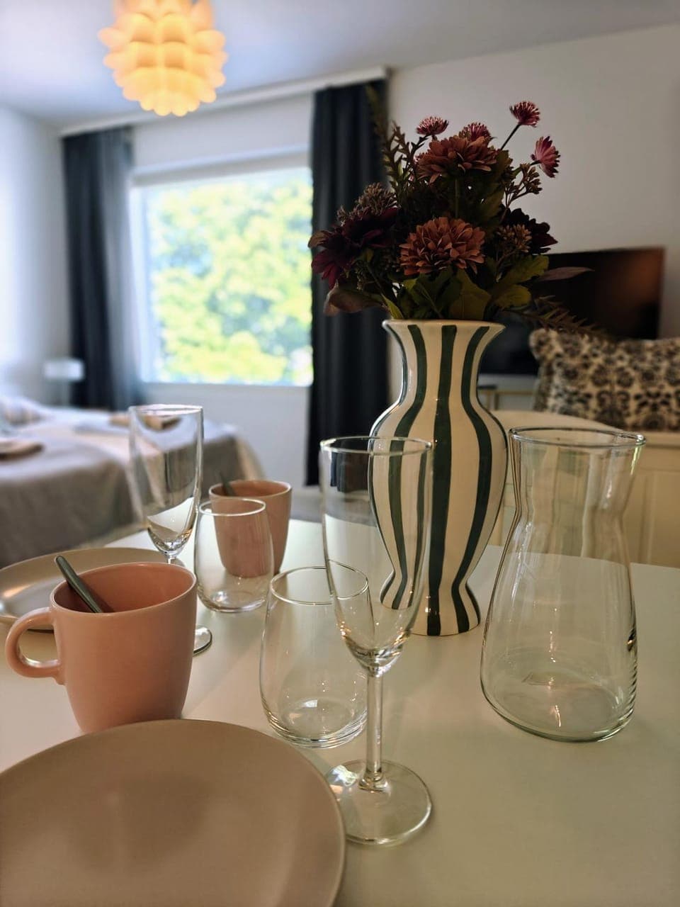 Dining area, Bedroom, furniture