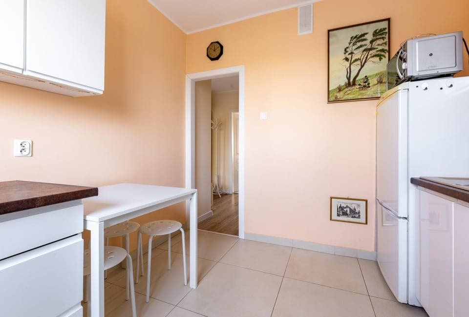 Kitchen or kitchenette, Dining area, oven, stove