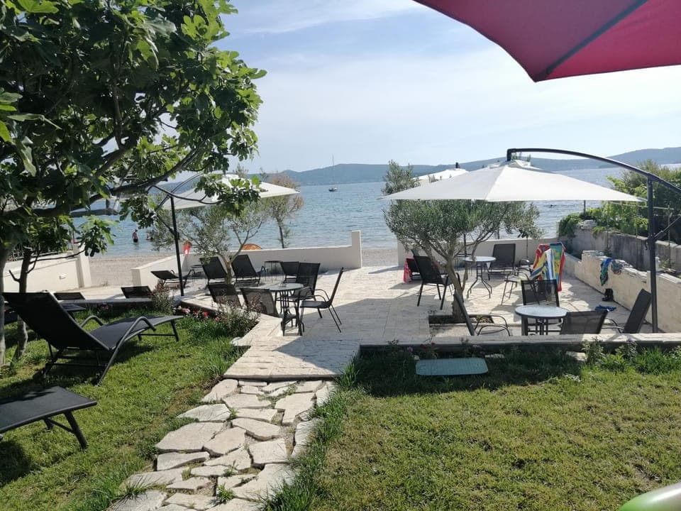 Garden, Beach