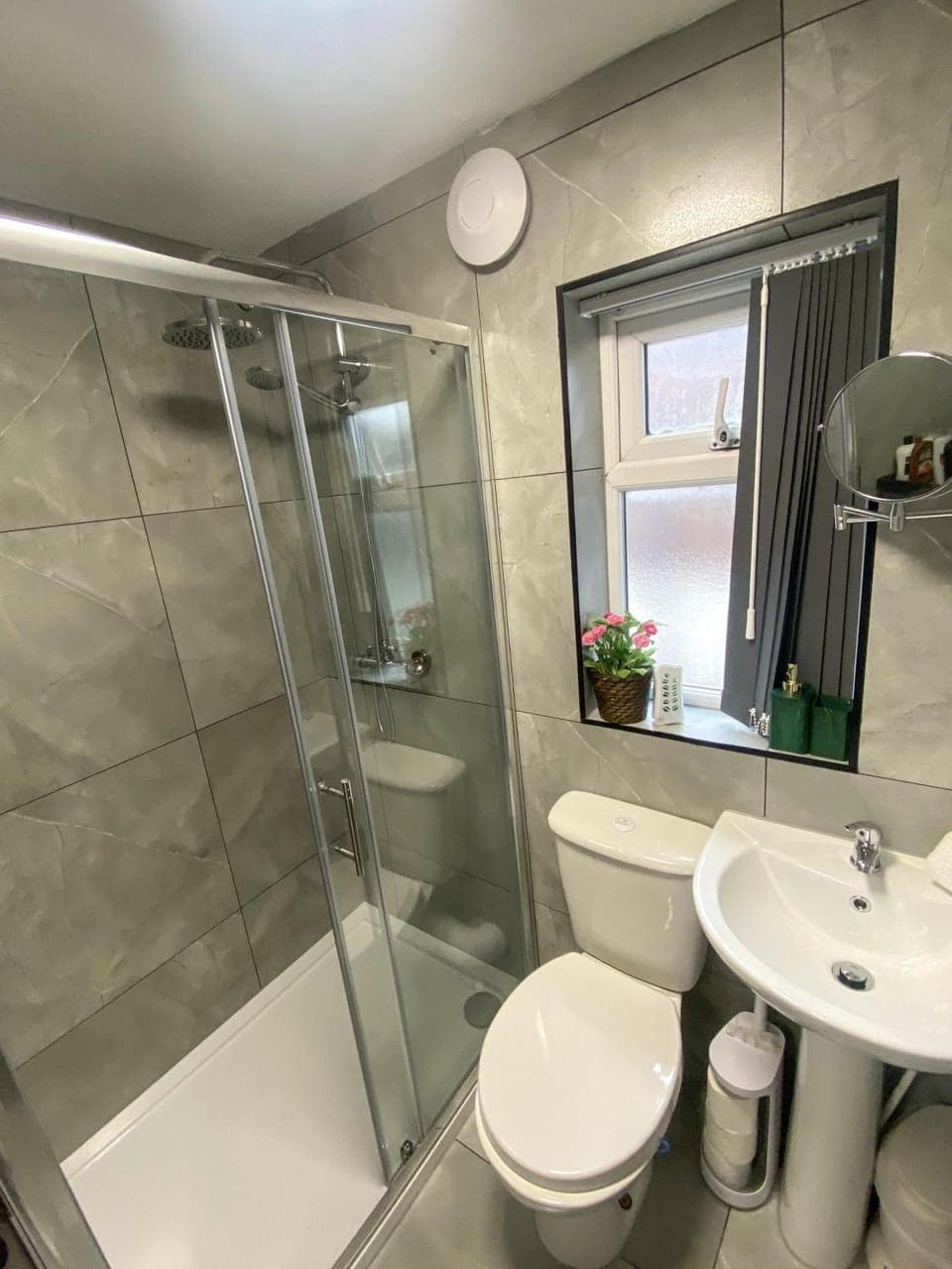 Shower, Toilet, Bathroom