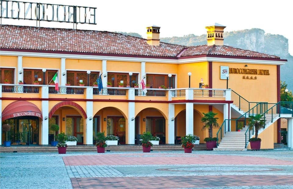 Facade/entrance, Facade/entrance, Decorative detail