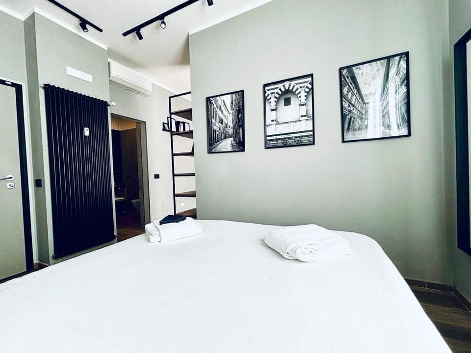 Bed, Photo of the whole room, Bedroom, wardrobe