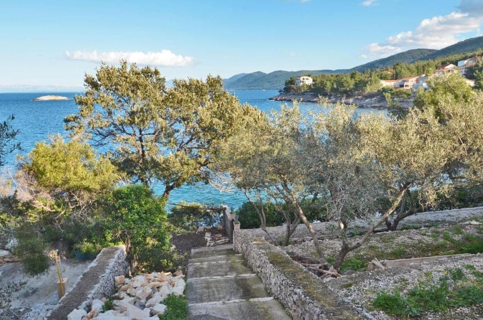 Day, Natural landscape, Garden, Sea view