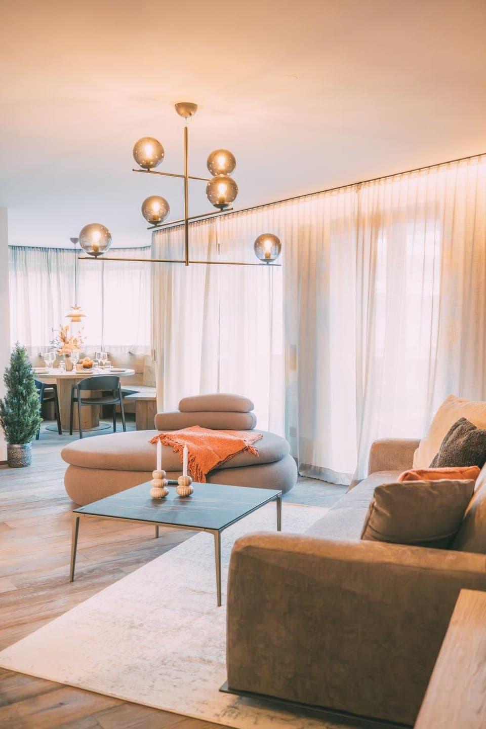 Living room, Decorative detail, Seating area