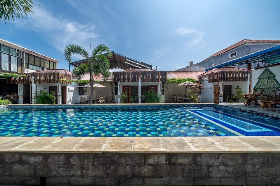 Property building, Swimming pool