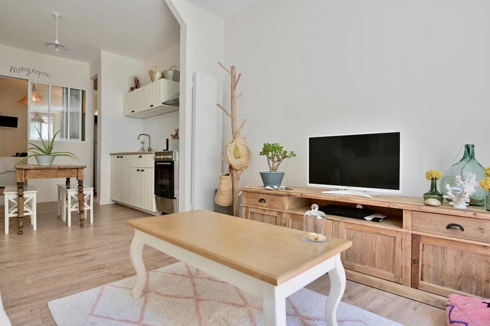 Communal lounge/ TV room, TV and multimedia, Kitchen or kitchenette, Dining area, Evening entertainment, minibar, oven, pet friendly