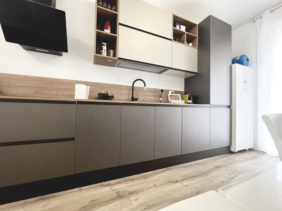 Kitchen or kitchenette, stove