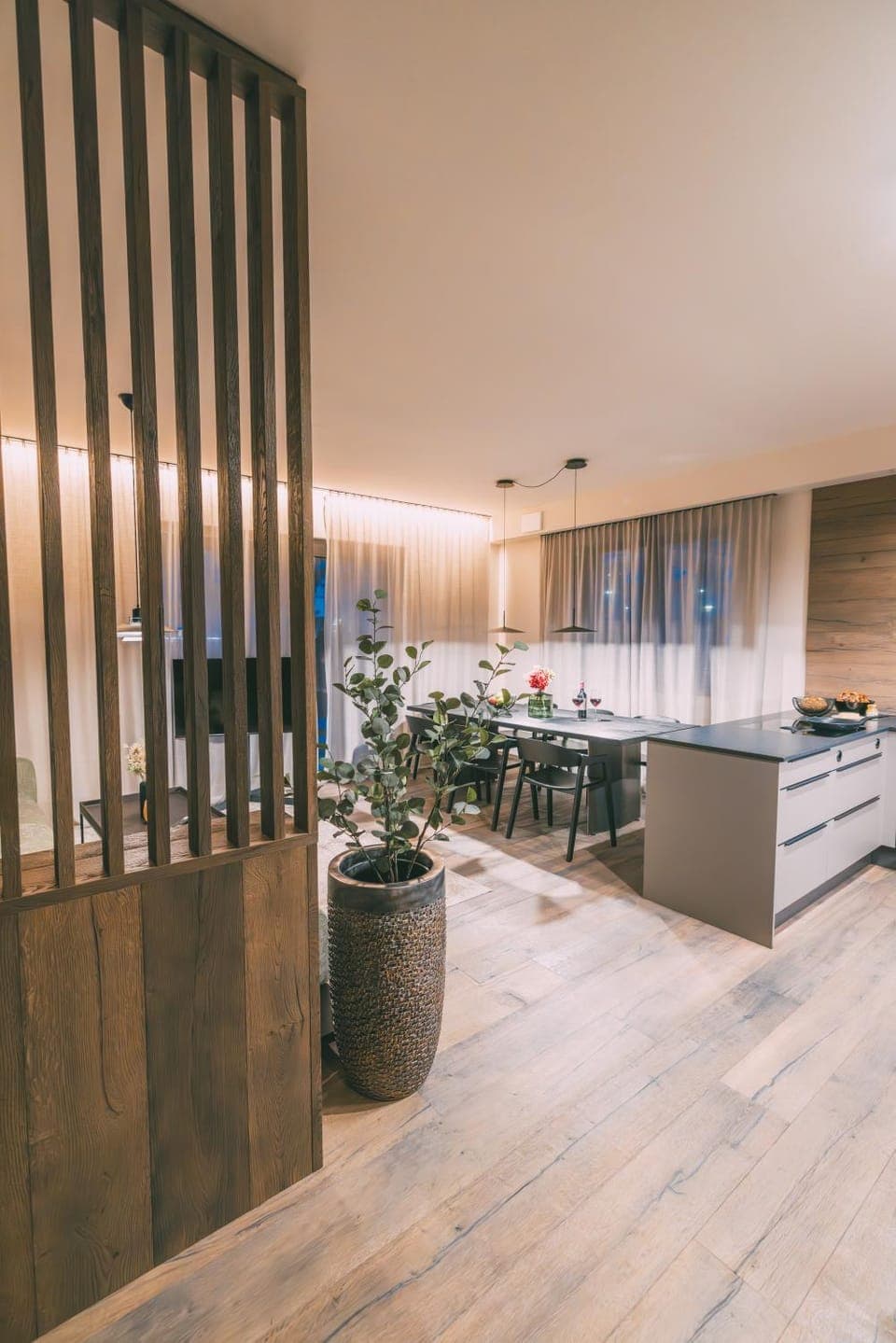 Kitchen or kitchenette, Living room, Seating area