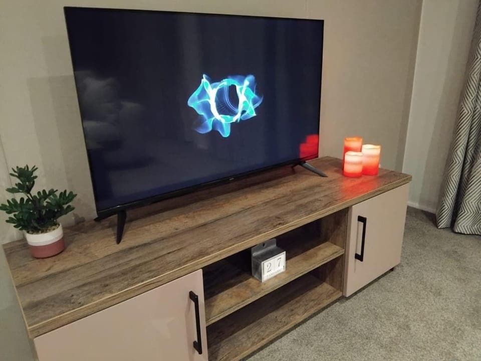 Property building, TV and multimedia, Living room