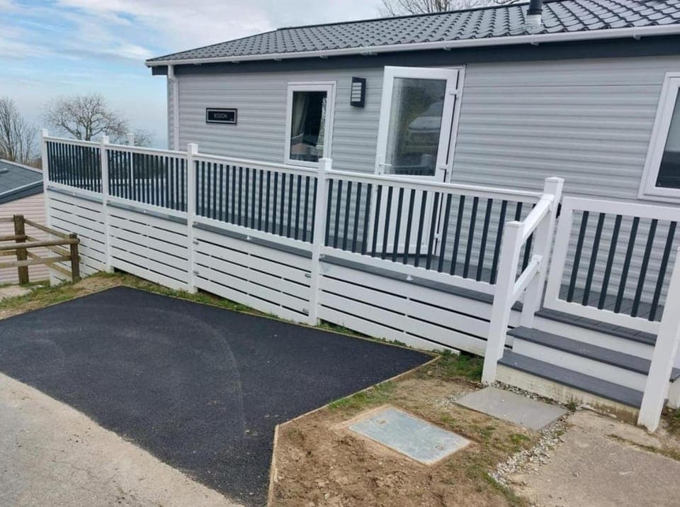 Property building, Day, Sea view, Parking