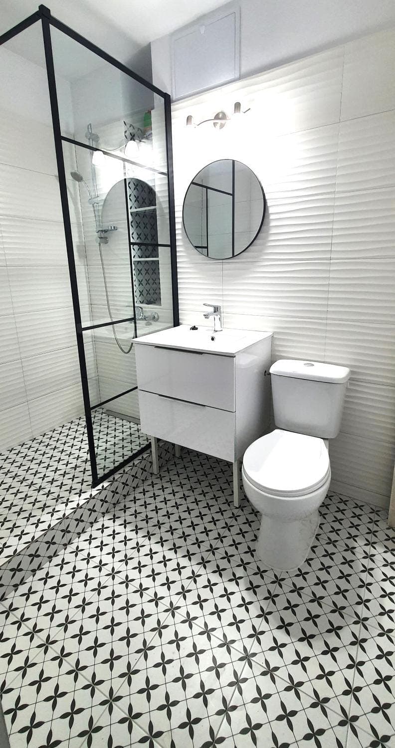 Shower, Toilet, Bathroom