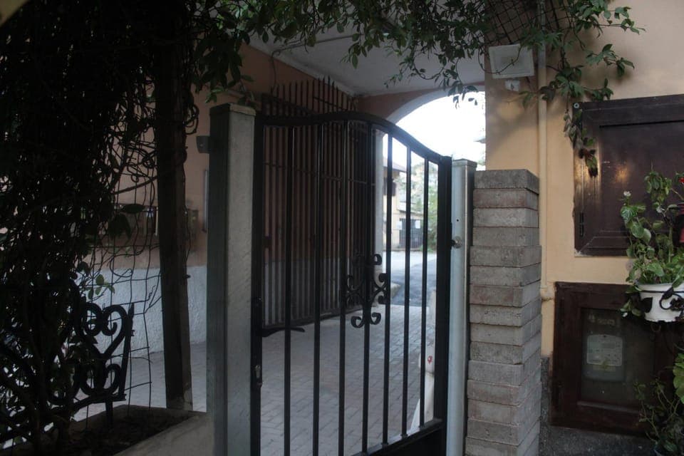 Inner courtyard view