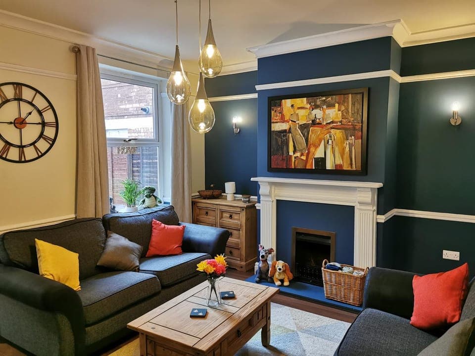 Living room, Seating area, fireplace