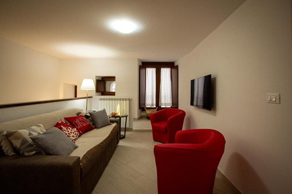 Living room, Seating area, Evening entertainment