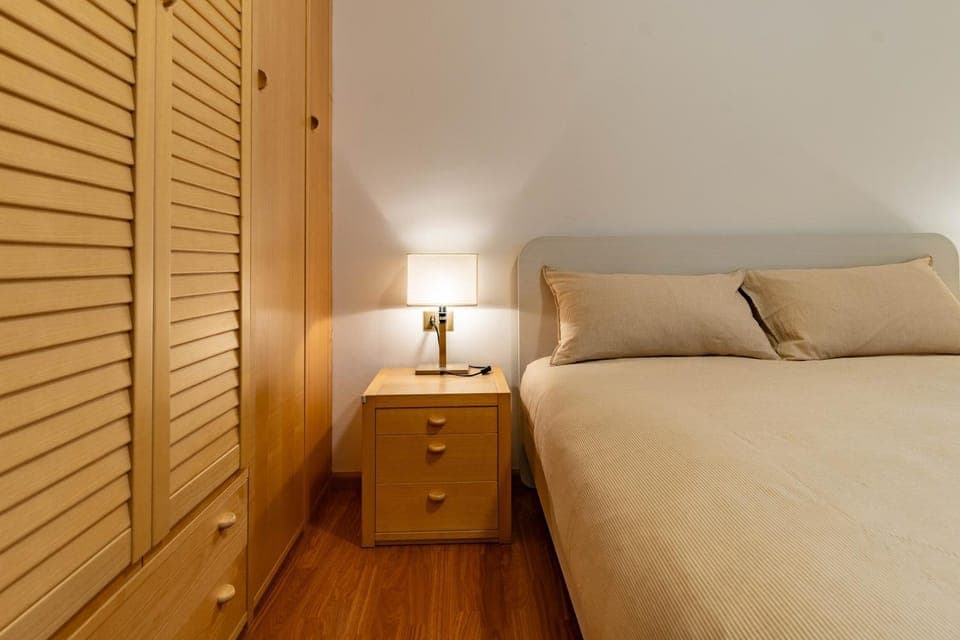 Bed, Photo of the whole room, Bedroom, wardrobe