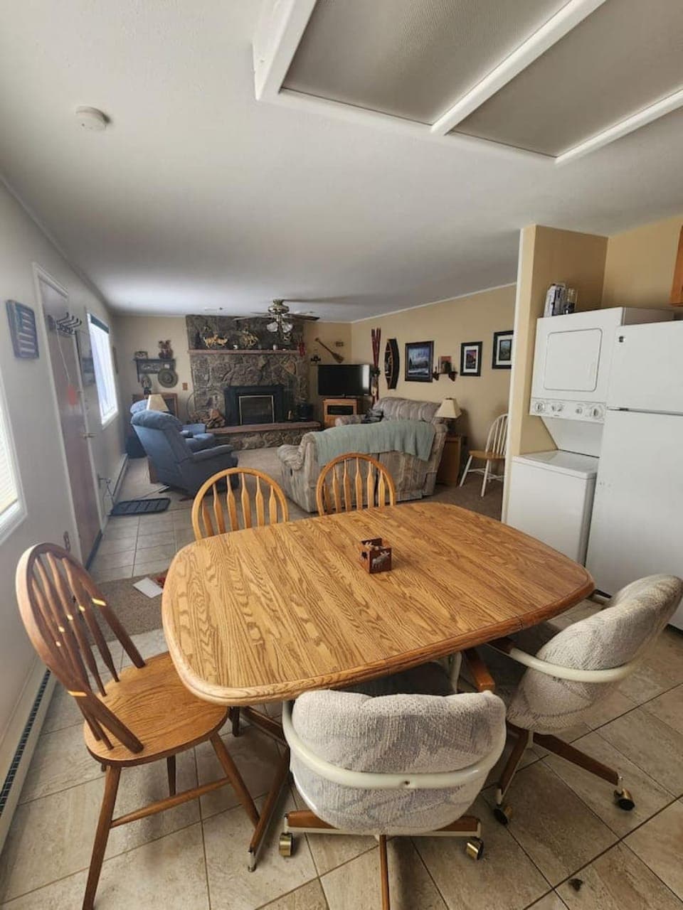 Kitchen or kitchenette, Living room, Dining area