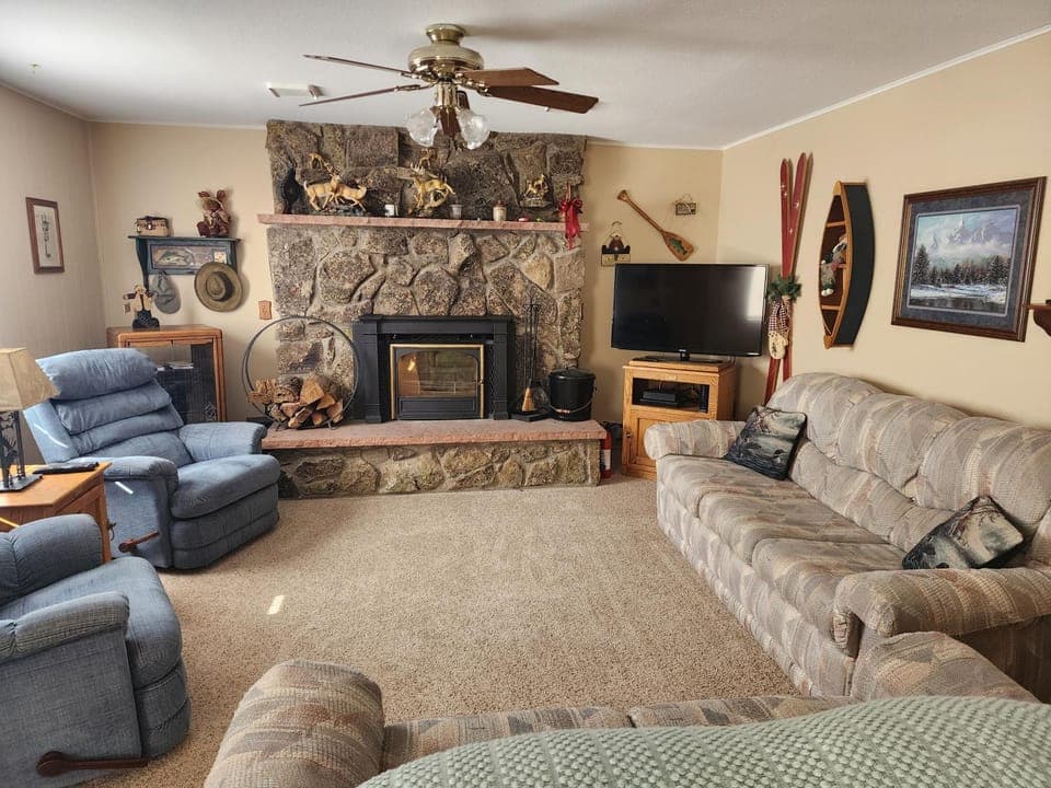 TV and multimedia, Living room, Family, fireplace