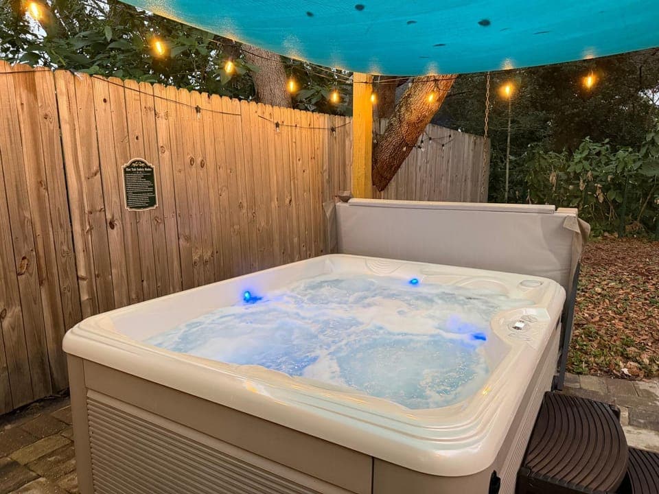 Patio, Hot Tub