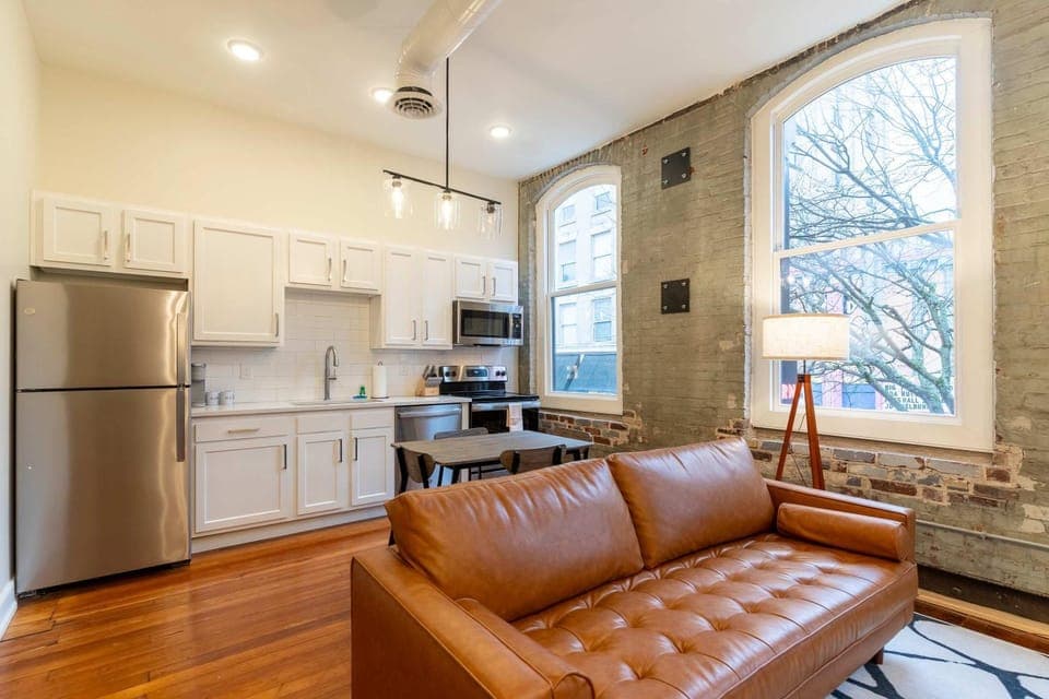 2 Bedroom Suite Apartment in Frankfort