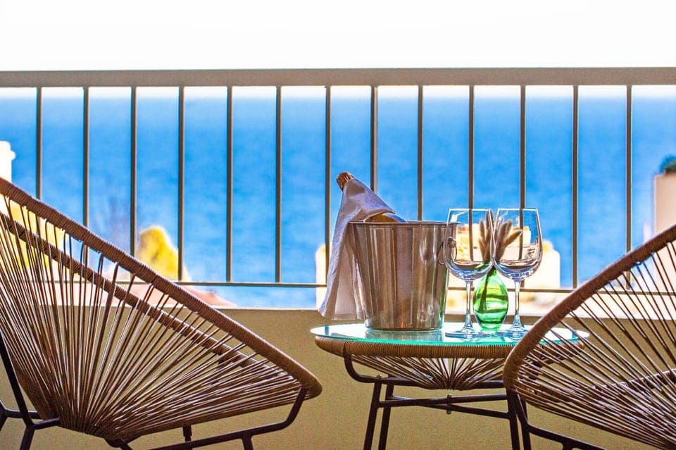 Natural landscape, View (from property/room), Balcony/Terrace, Living room, Dining area, Sea view