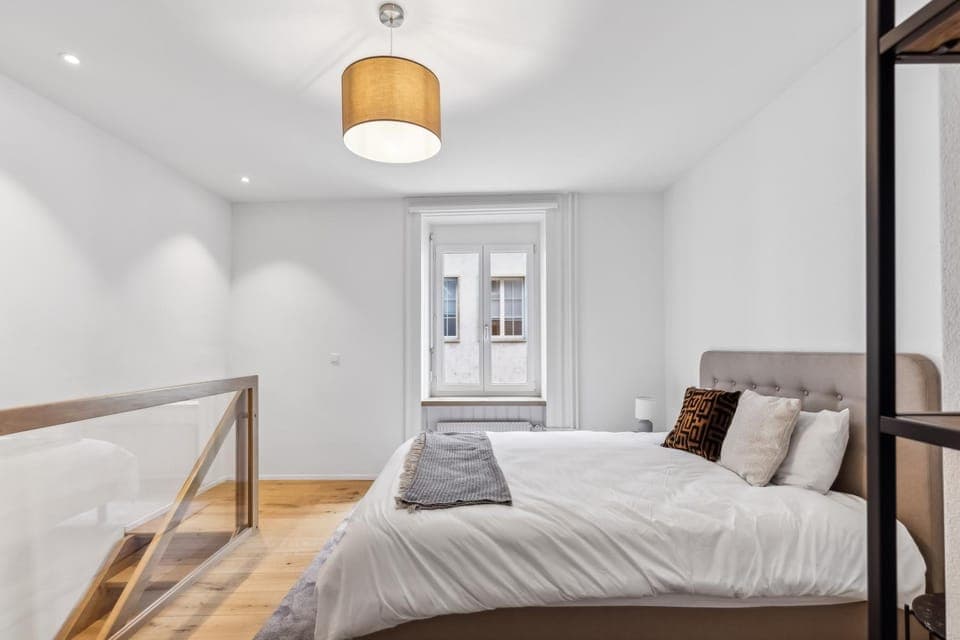 Bed, Photo of the whole room, Bedroom, Family