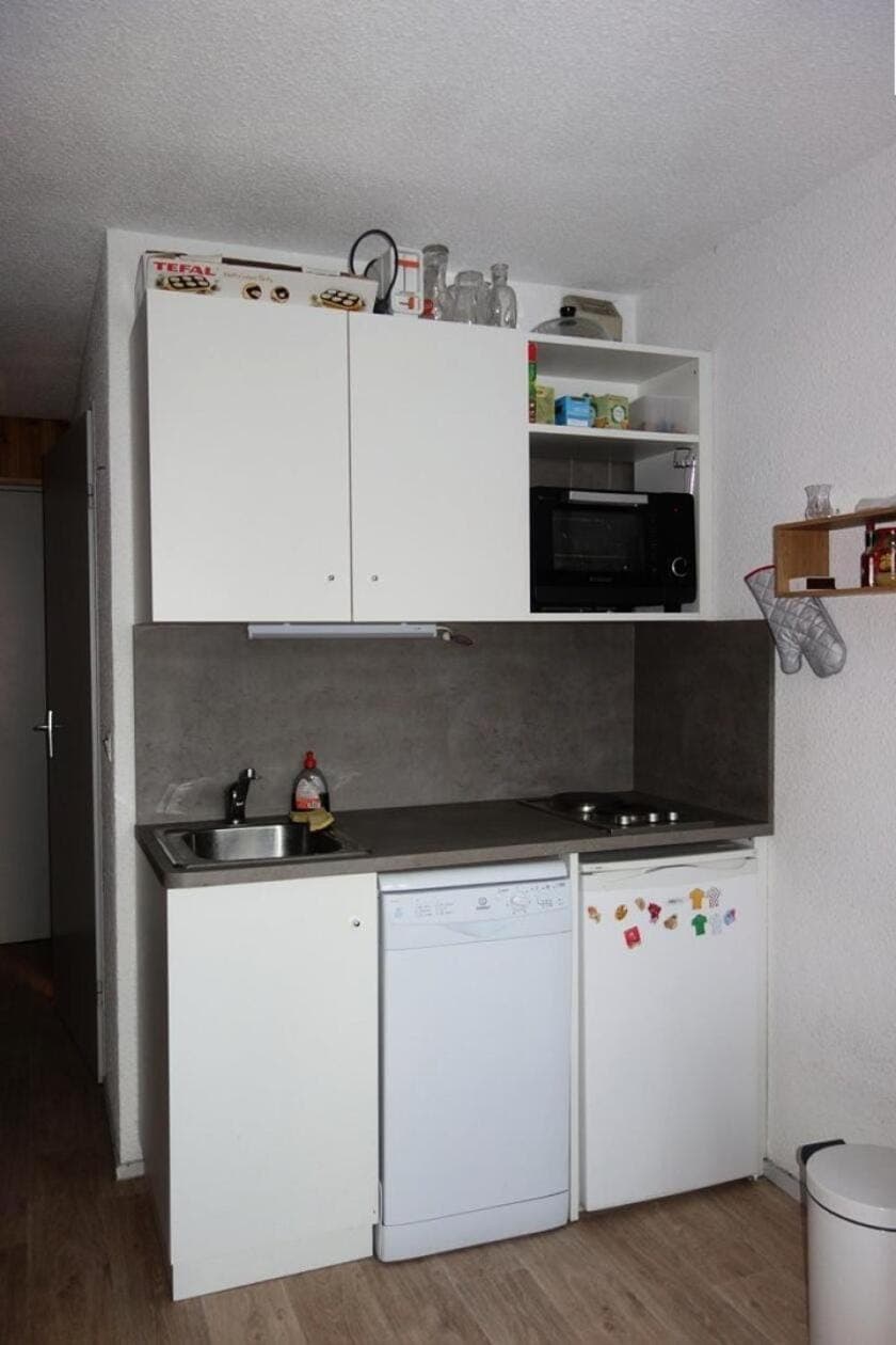 Bathroom, oven, kitchen