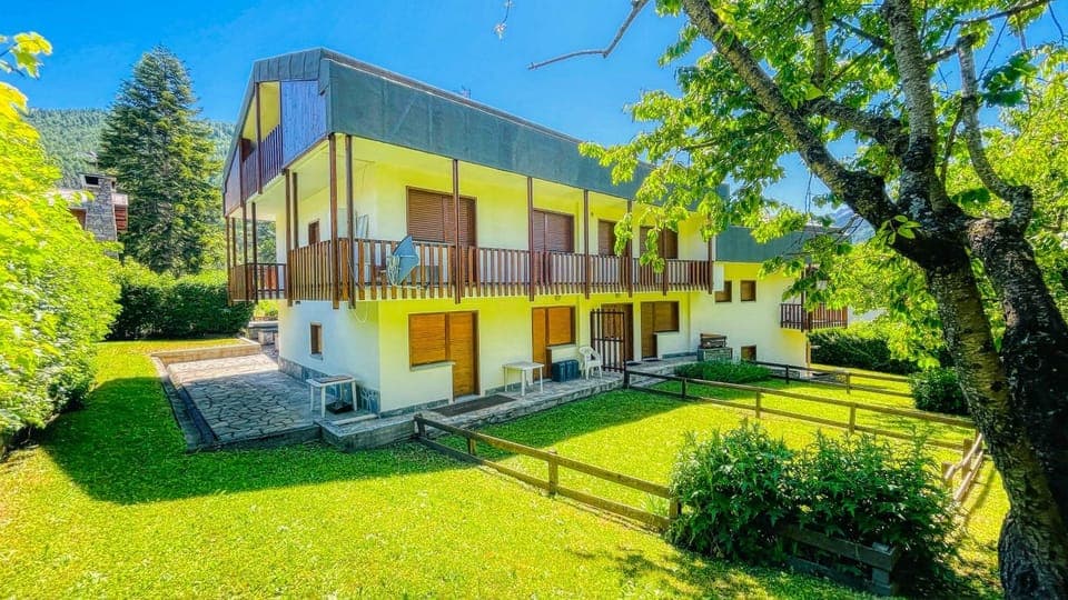 Property building, Garden