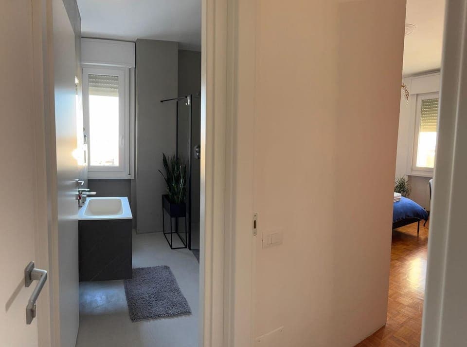 Bathroom, View (from property/room), Photo of the whole room, Bedroom