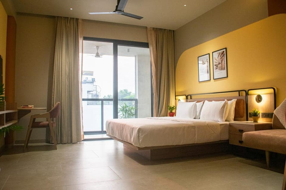 Bed, Photo of the whole room, Bedroom