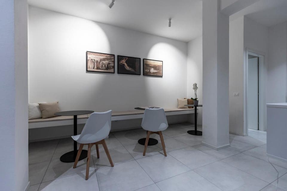 Communal lounge/ TV room