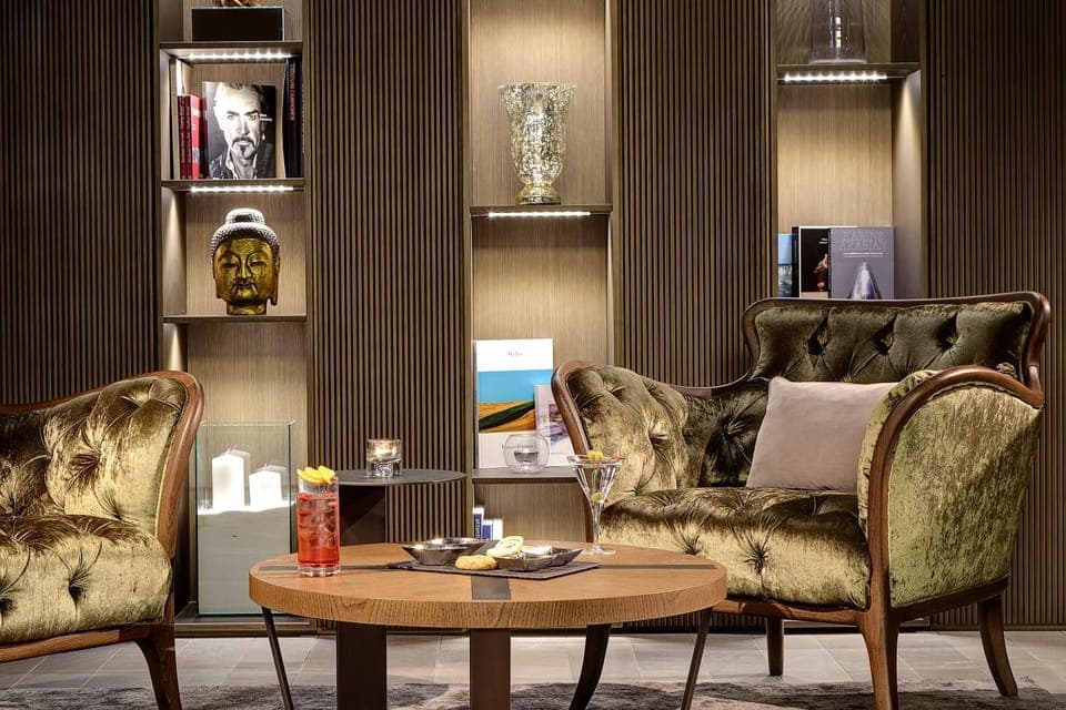 Restaurant/places to eat, Day