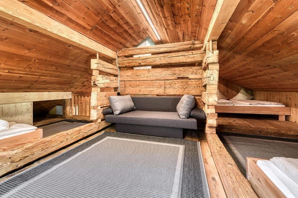 Bed, Photo of the whole room, Seating area, Bedroom