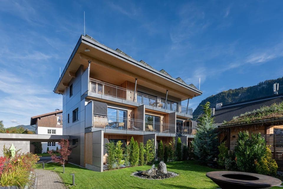 Property building, Day, Garden