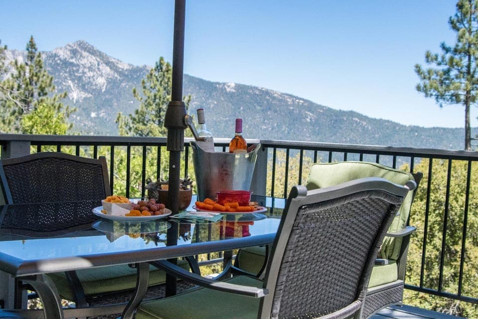 Natural landscape, View (from property/room), Balcony/Terrace, Balcony/Terrace, Food and drinks, Dining area