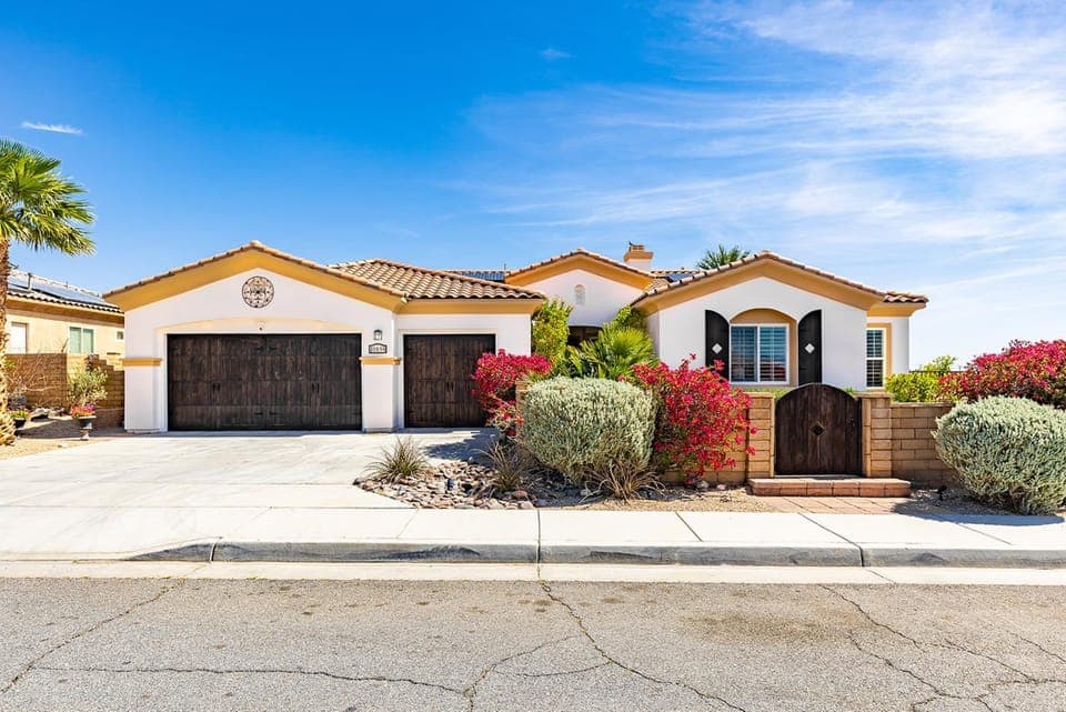 Property building, Street view