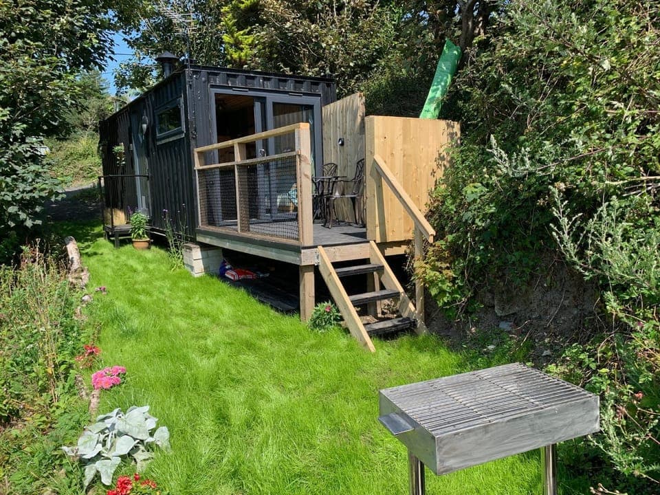 Property building, Garden