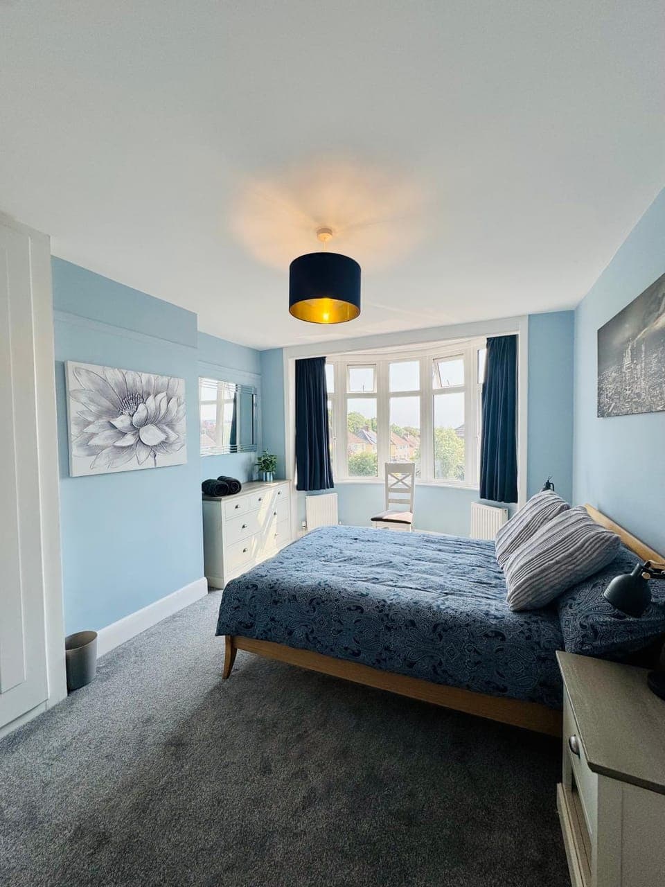 Photo of the whole room, Bedroom