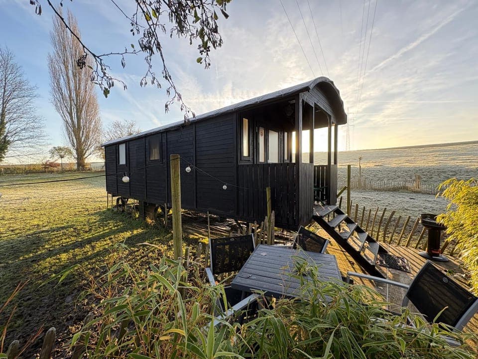 Property building, Spring, Day, Garden