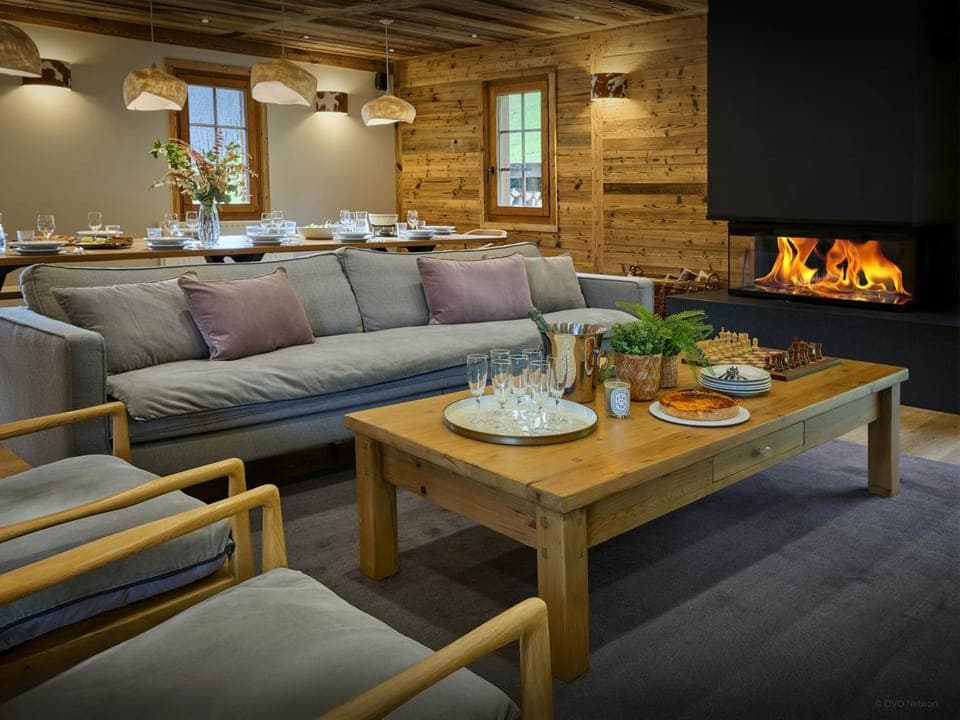 Living room, Seating area