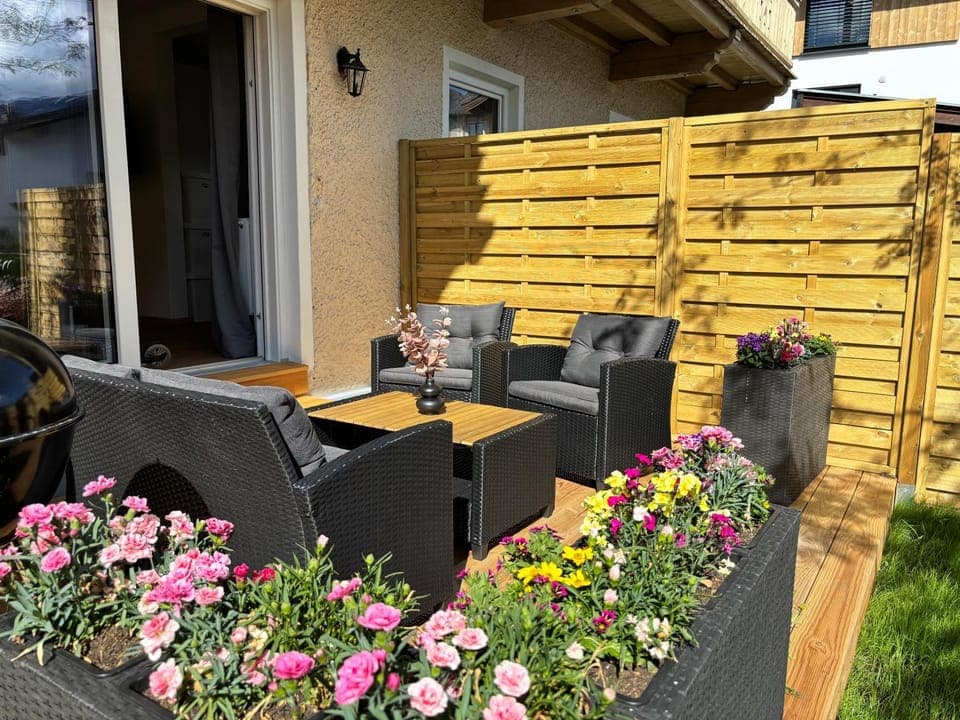 BBQ facilities, Garden, View (from property/room), Balcony/Terrace, Balcony/Terrace, Seating area, Garden view