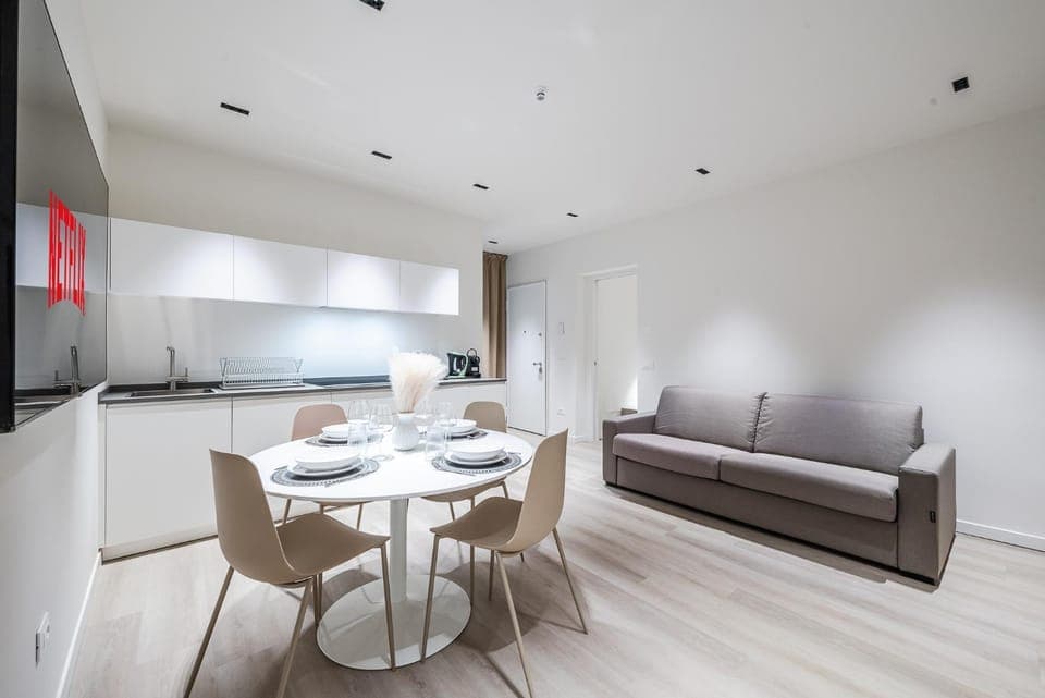 Kitchen or kitchenette, Living room, Seating area, Dining area