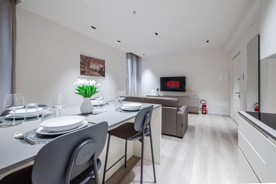 Communal lounge/ TV room, TV and multimedia, Kitchen or kitchenette, Living room, Seating area, Dining area