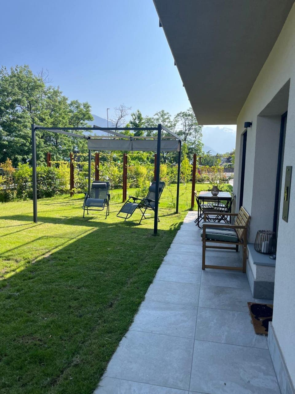 Property building, Garden, sunbed