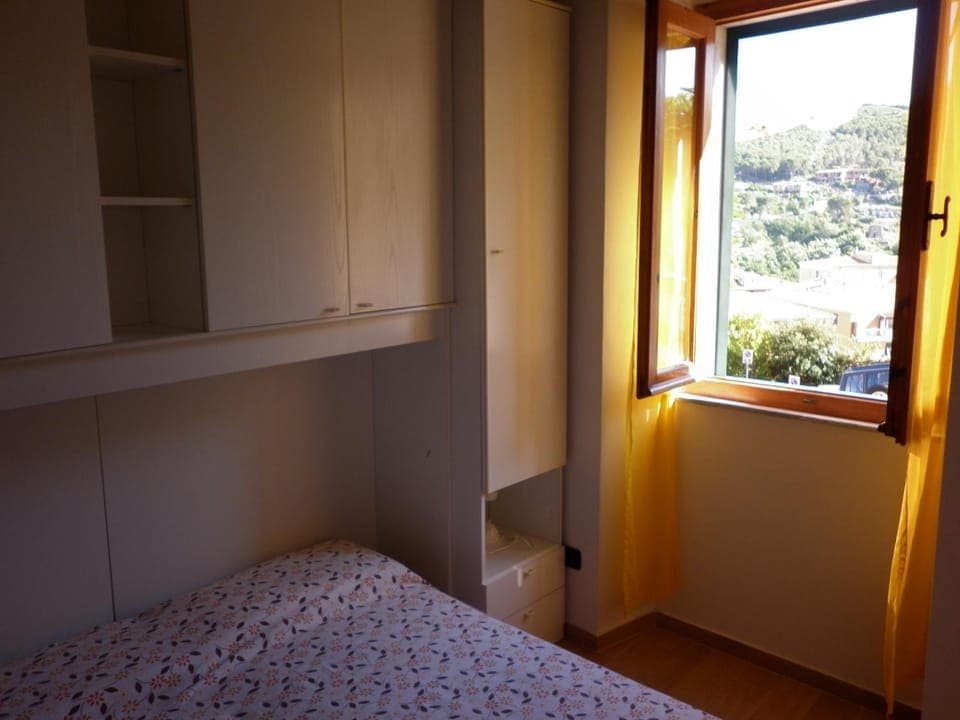 Day, Decorative detail